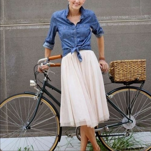 PER SE Blue Chambray Denim Cotton Blend Button Up Top M - Picture 2 of 9